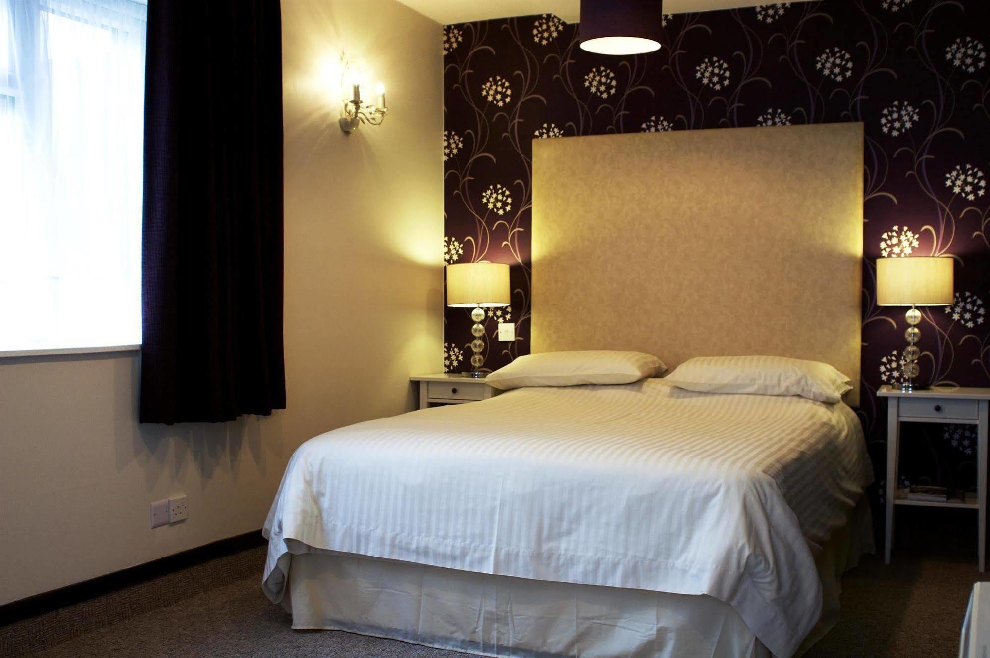 Best Western Compass Inn Tormarton Bilik gambar