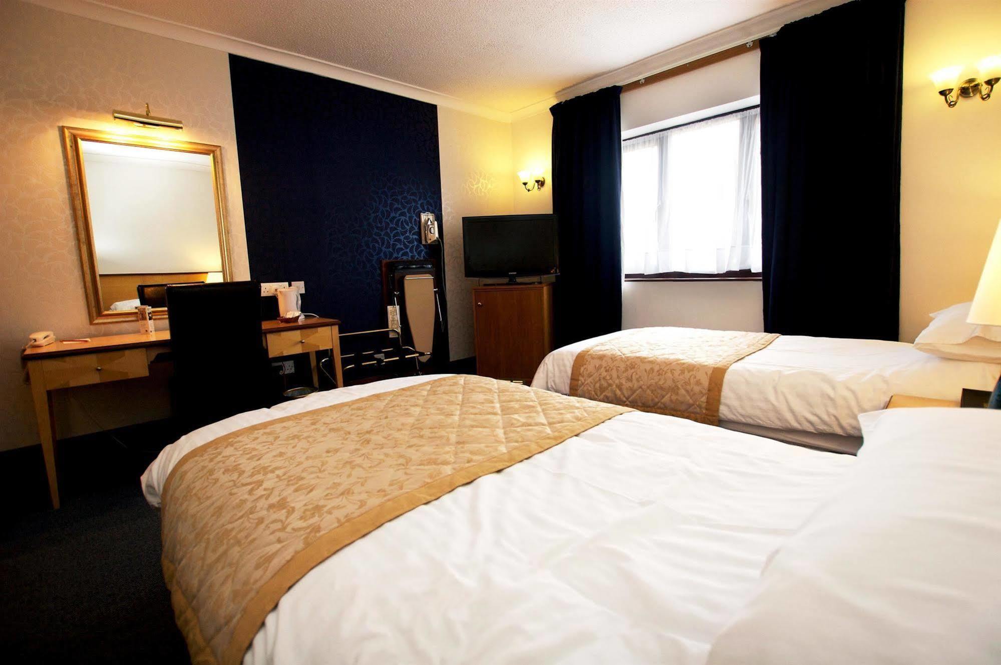 Best Western Compass Inn Tormarton Bilik gambar