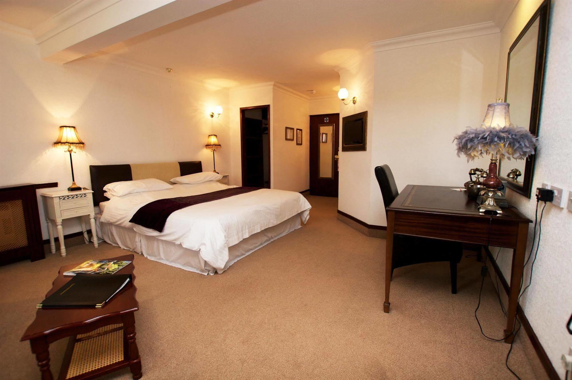 Best Western Compass Inn Tormarton Bilik gambar
