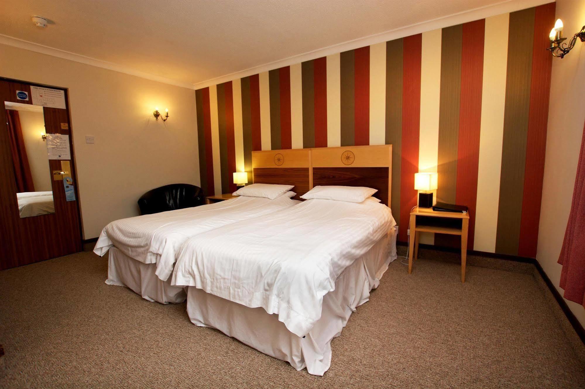 Best Western Compass Inn Tormarton Bilik gambar